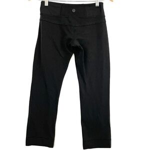 Lululemon Cropped Capri Black Legging Size 4